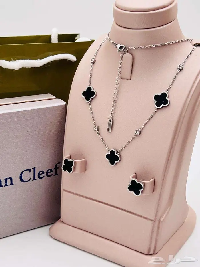 اكسسوارات نسائيه ماركات عالمية هدايا مميزه فاخره 23