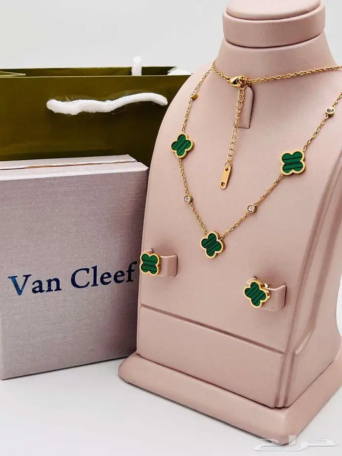 اكسسوارات نسائيه ماركات عالمية هدايا مميزه فاخره 26