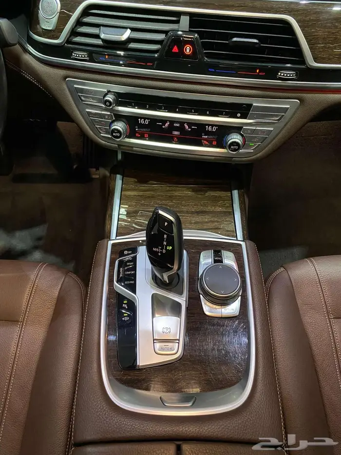 بي ام دبليو 730LI موديل 2020 ابيض خليجي ماشيه 96000كم 23