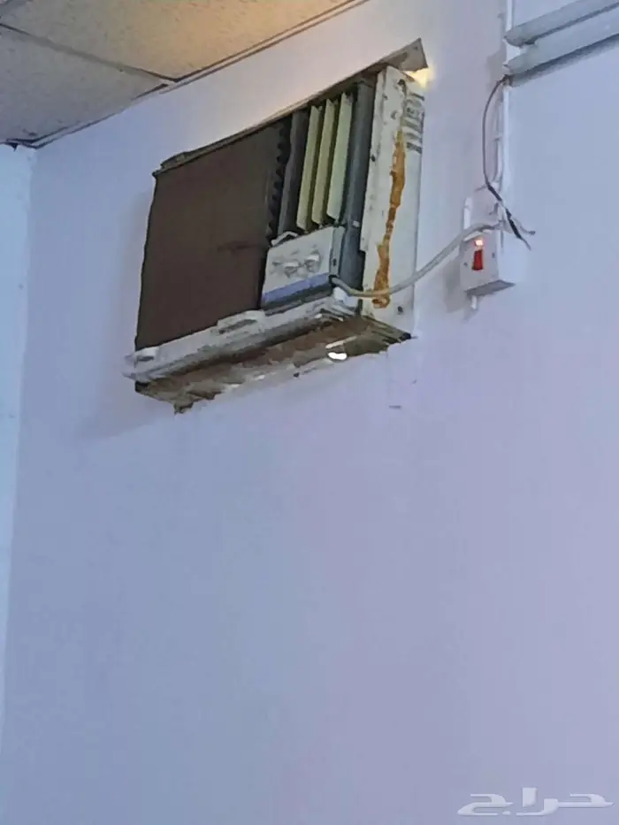 مكيف شباك حار بارد نظيف شغال على الشرط 0