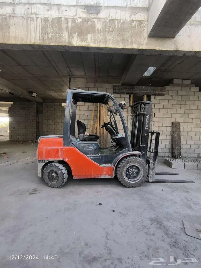 تأجير رافعات شوكية وكرينات في الرياض بأسعار منافسة 1