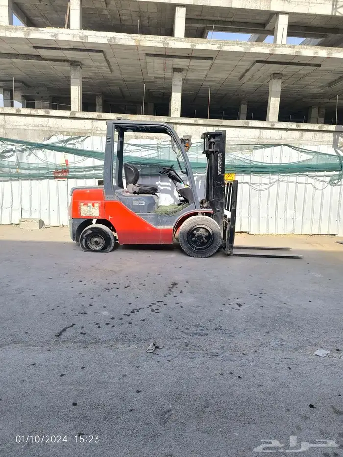 تأجير رافعات شوكية وكرينات في الرياض بأسعار منافسة 2