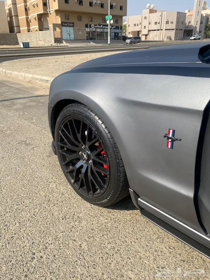 موستنق 2013 - 6 سلندر - اتوماتيك 1