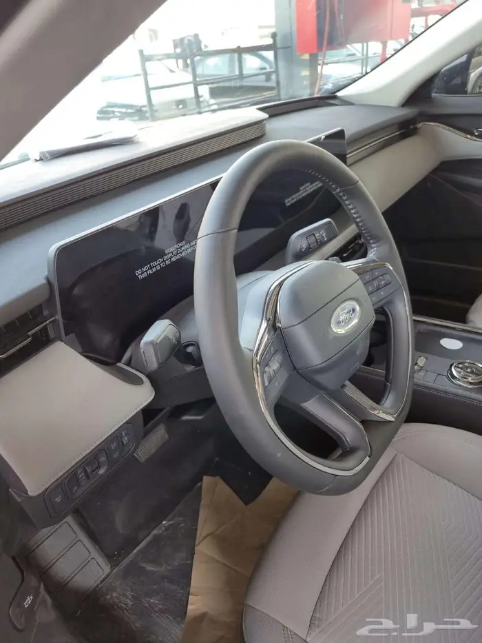 فورد تورس تيتانيوم فل كامل 2026 كاش وايجار منتهي بالتمليك 22