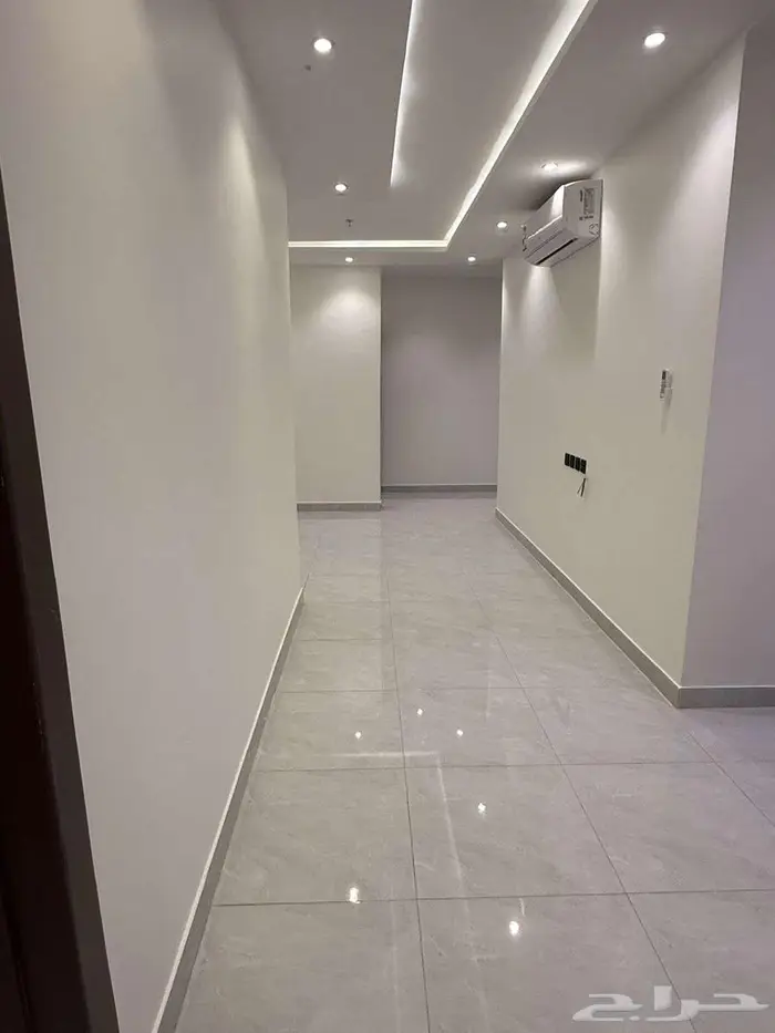 شقة فاخرة للبيع حي الرمال 11