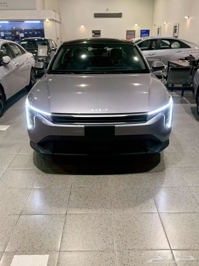 كيا k4 ماكينة2000 فتحة بانوراما موديل 2026 1