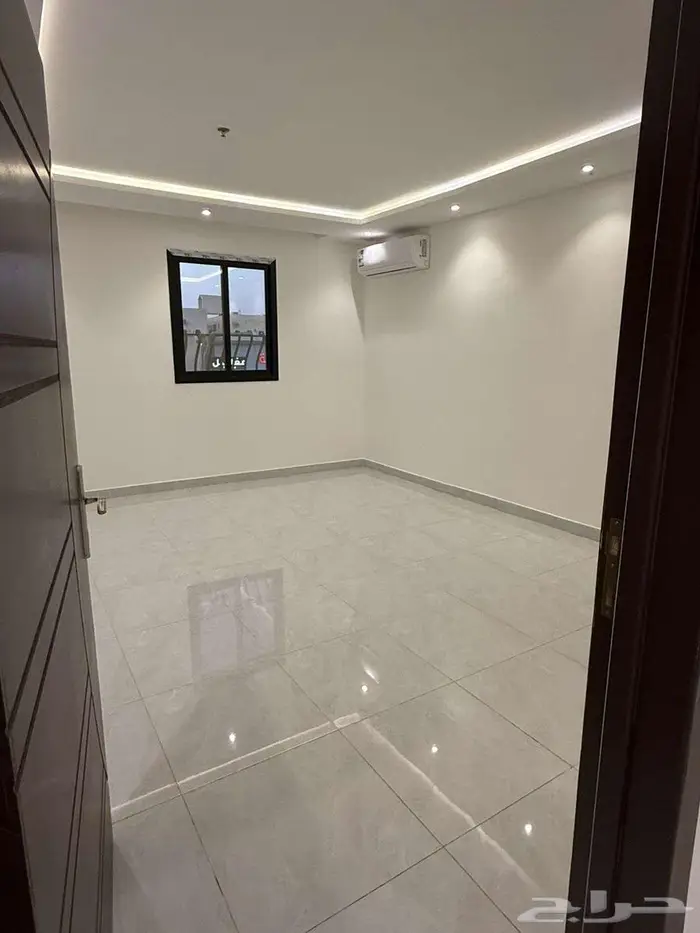 شقة فاخرة للبيع حي الرمال 3