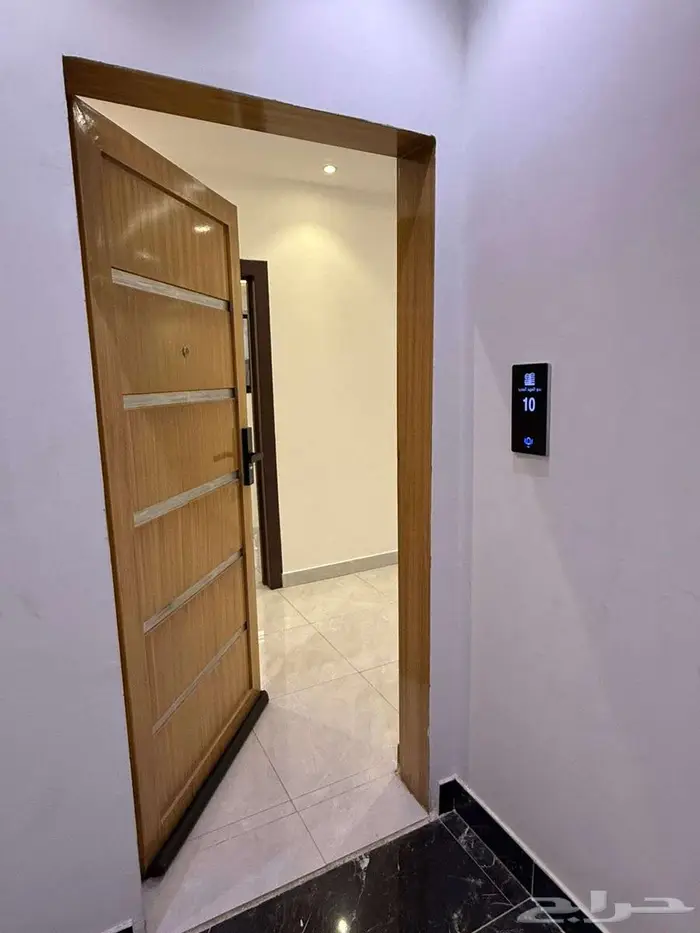 شقة فاخرة للبيع حي الرمال 8