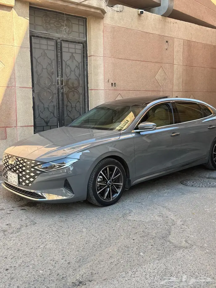 ازيرا 2023 سمارت 8