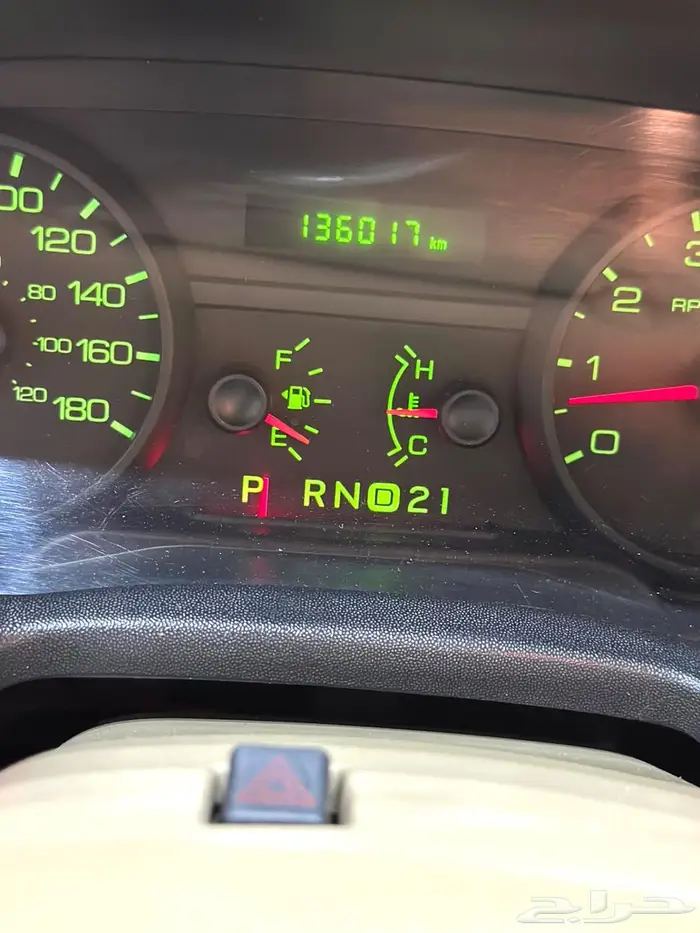 فورد كراون فكتوريا مخزن 2011 استاندر 20