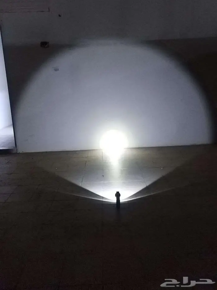 كشاف اضاءة متعدد led طاقة شمسية عالي الجودة 2