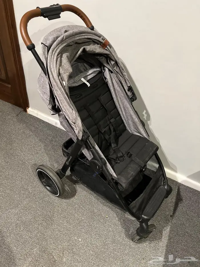 عربة أطفال استخدام بسيط جدا 1