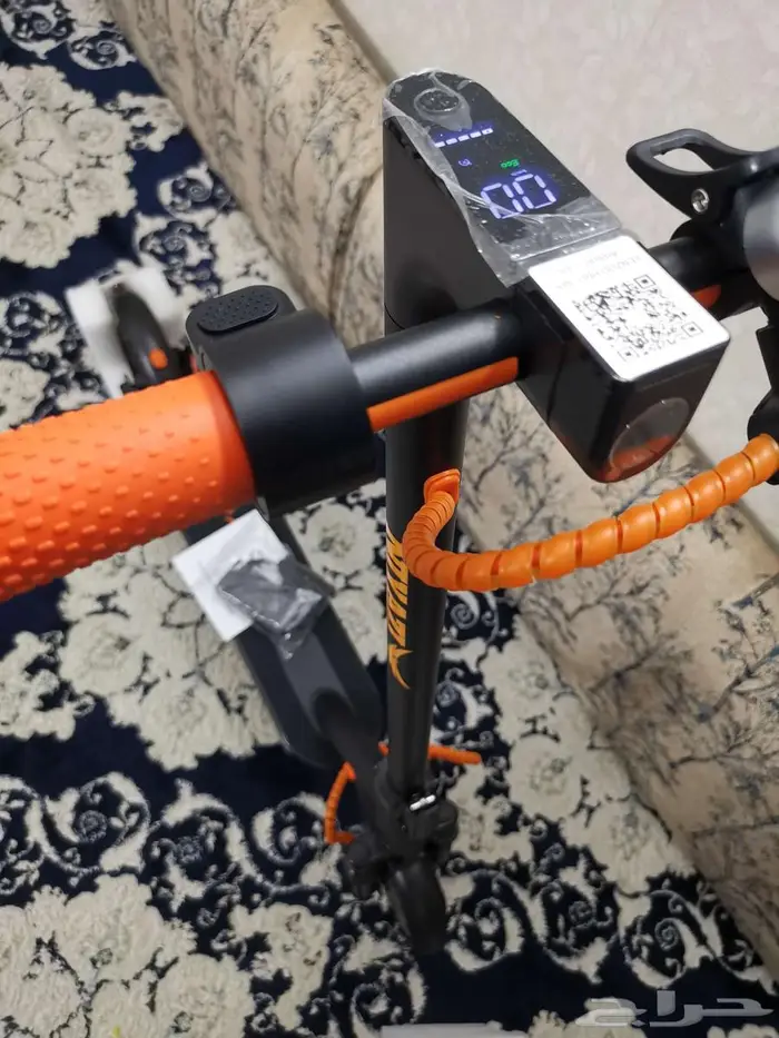 سكوتر جديد بمحرك350واط قابل لاعادة شحن مسافة45ك 12