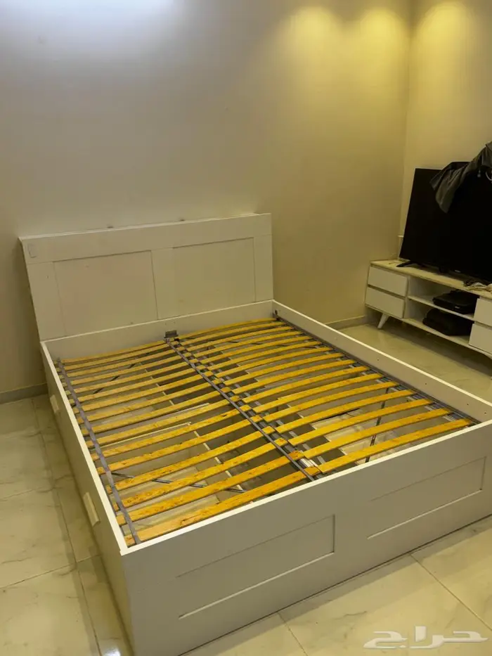 سرير اكيا مستعمل 1