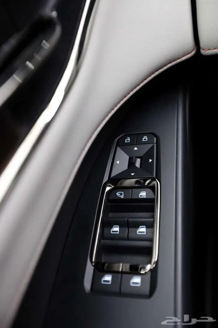 فورد تورس 2025 تيتانيوم لون اسود - الجزيرة 141540 4