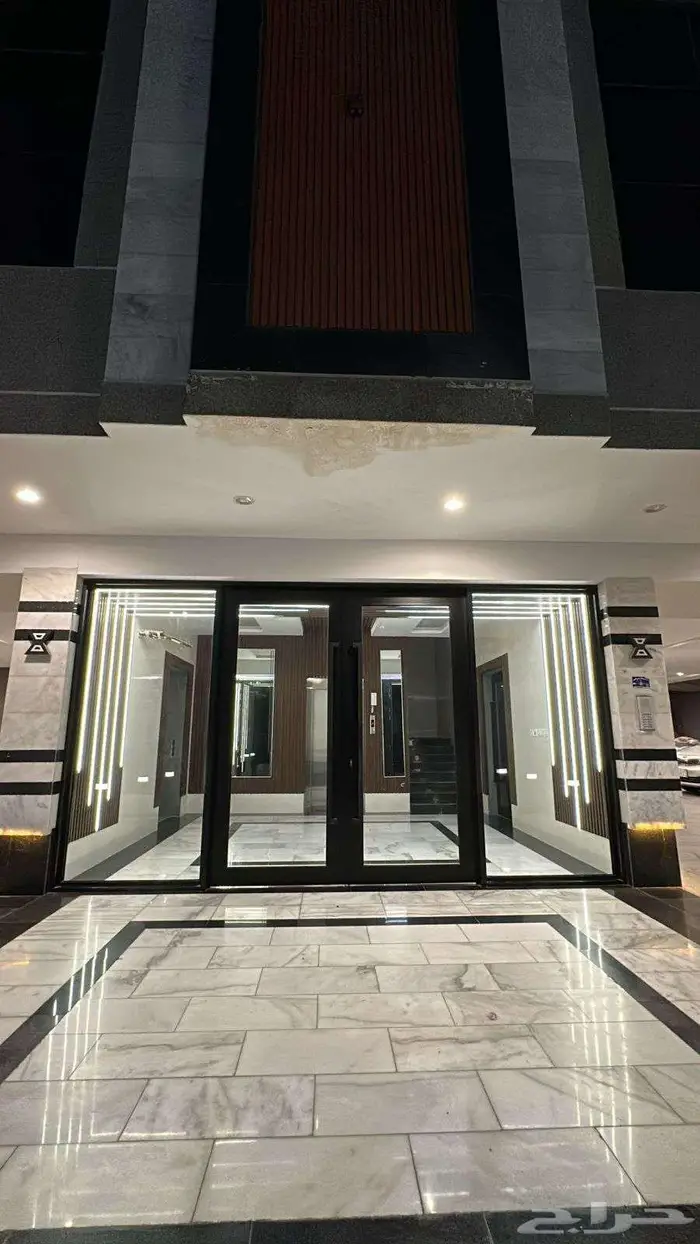 شقة فاخرة 5 غرف للإيجار في قلب الصفا بجدة 1