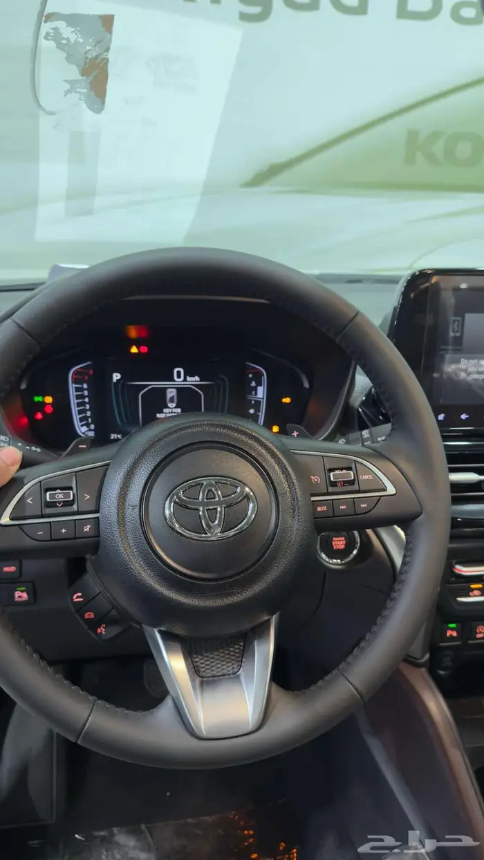 تويوتا اوربان كروزر 2026 10