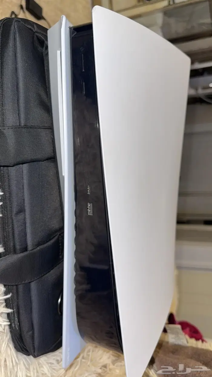 بلاستيشن 5 CD 4