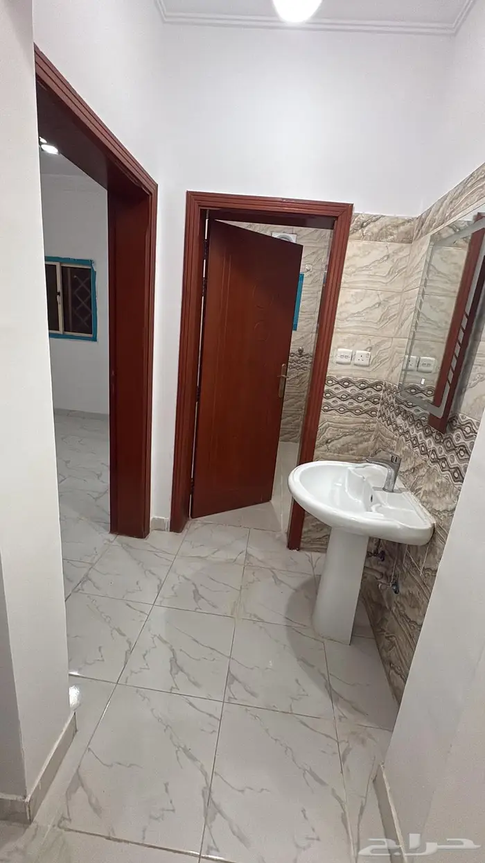 شقتين بعمارة واحد للإيجار الصالحية جدة 10