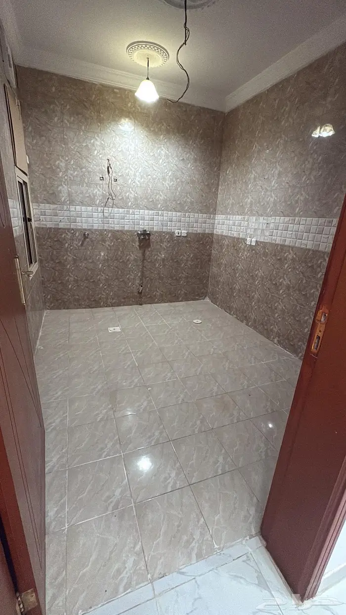 شقتين بعمارة واحد للإيجار الصالحية جدة 12