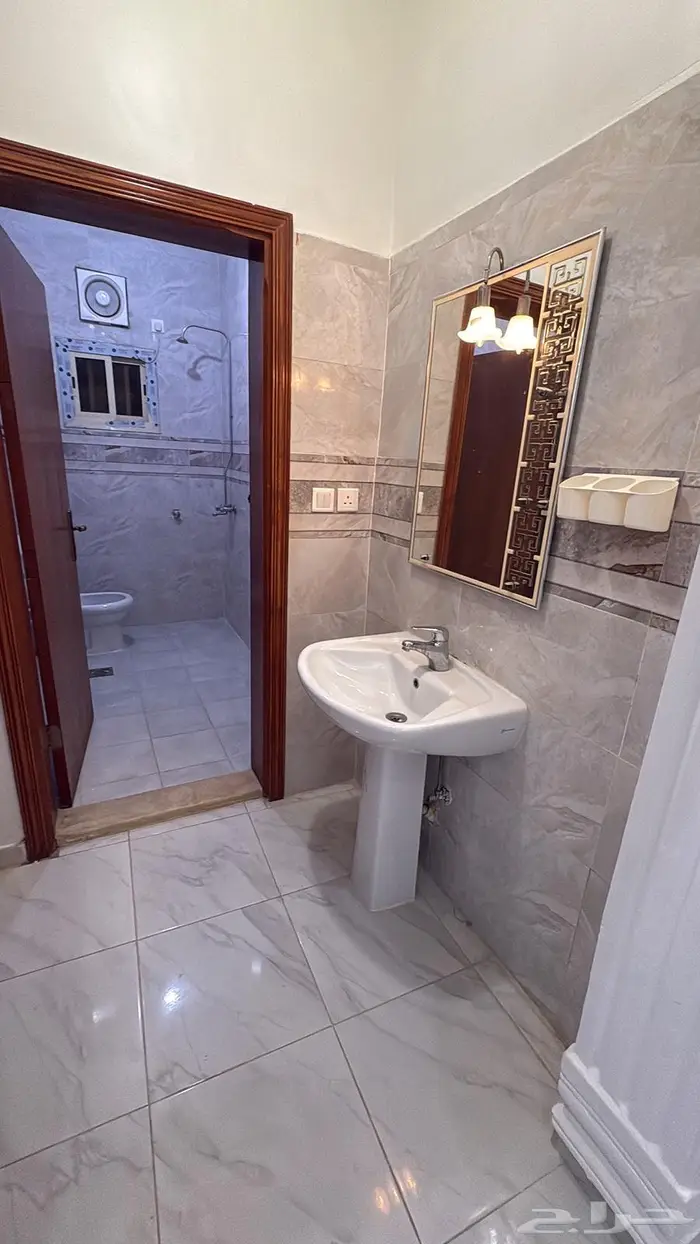 شقتين بعمارة واحد للإيجار الصالحية جدة 14