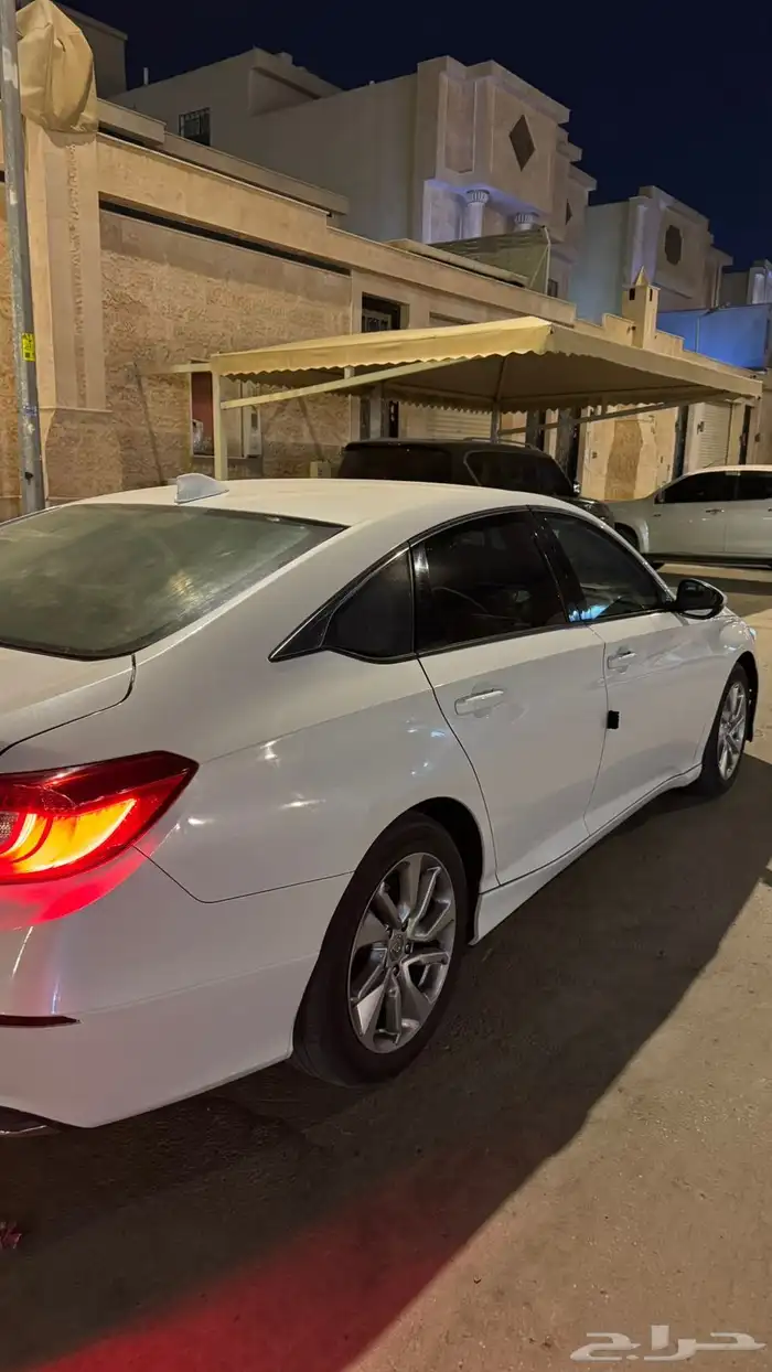 للبيع اكورد استاندر 5