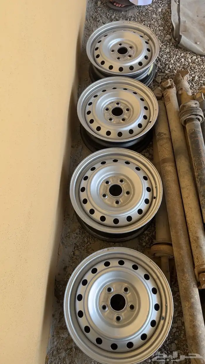 للبيع جنوط هايلوكس 0