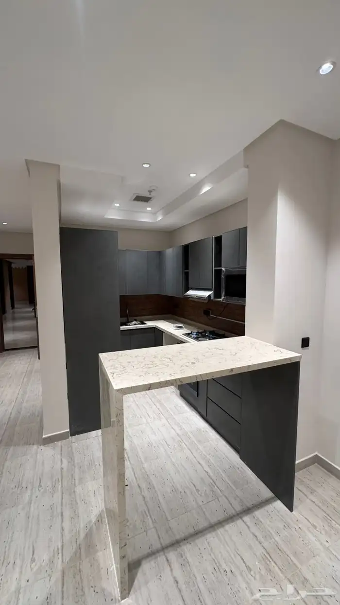 شقة للإيجار حي عرقة 7