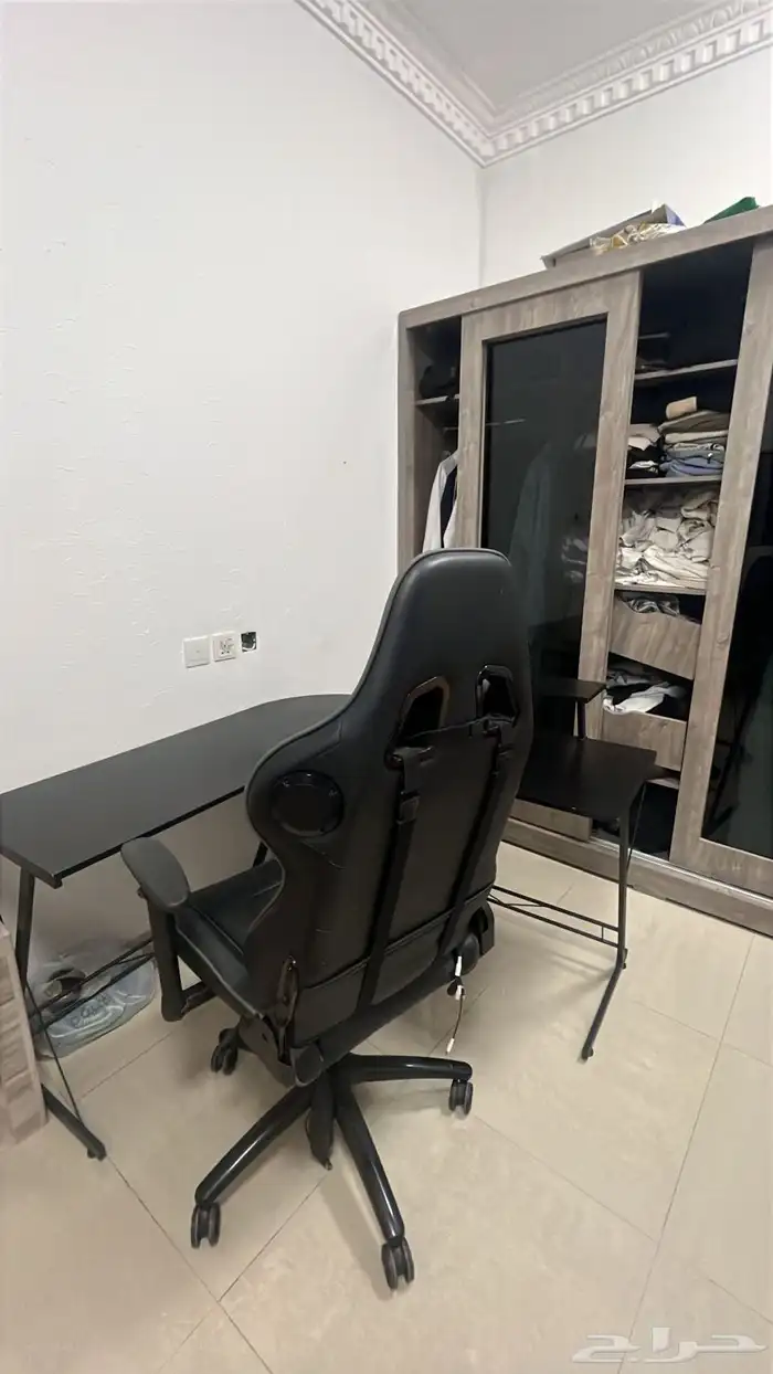 طاولة قيمنق وكرسي قيمنق 2