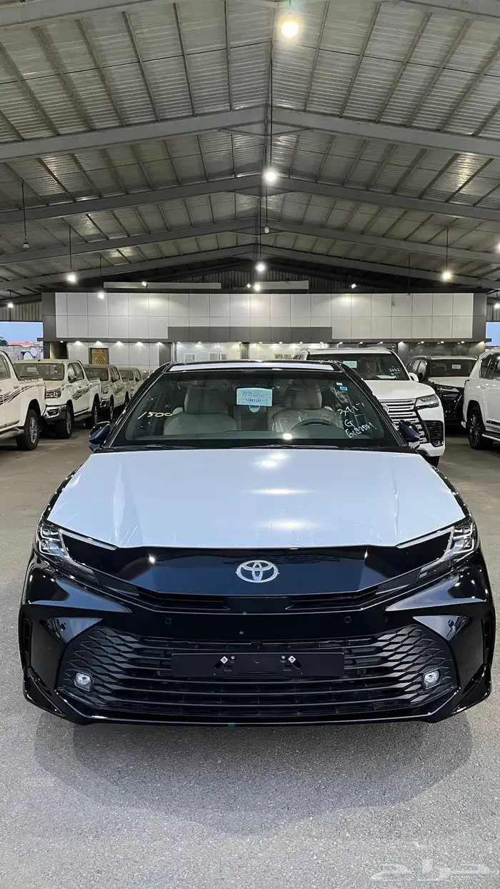 كامري LE 2025 اسود داخلي بيج بنزين سعودي 2