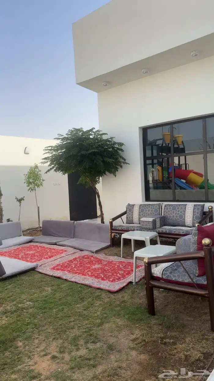 شاليه للبيع صبة حي قفار مخطط السرايا 12