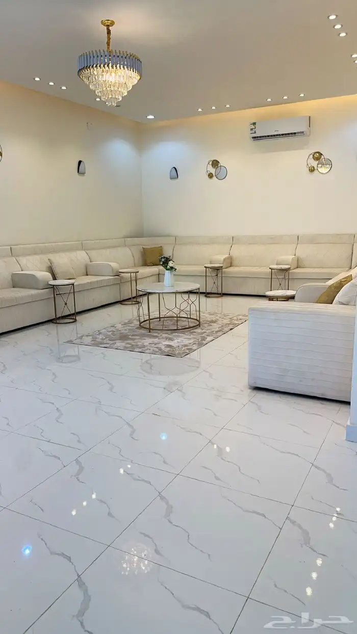 شاليه للبيع صبة حي قفار مخطط السرايا 8