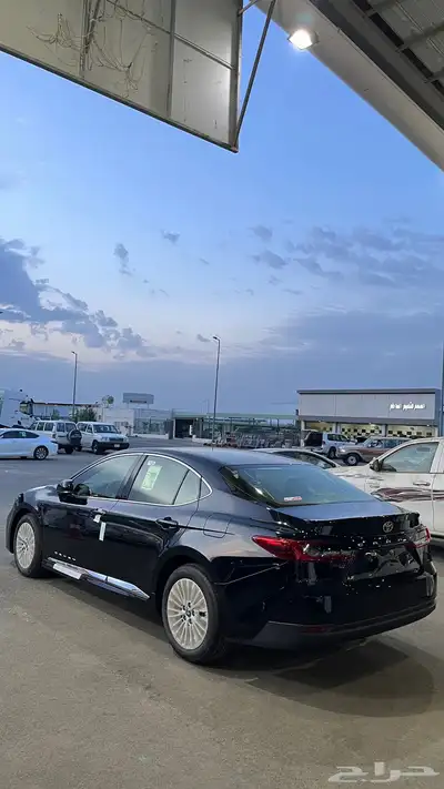 كامري LE 2025 اسود داخلي بيج بنزين سعودي index