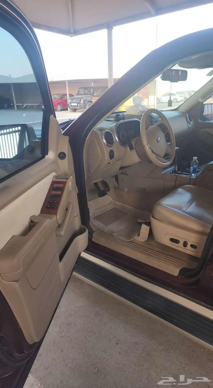 فورد اكسبلورر ليمتد 3