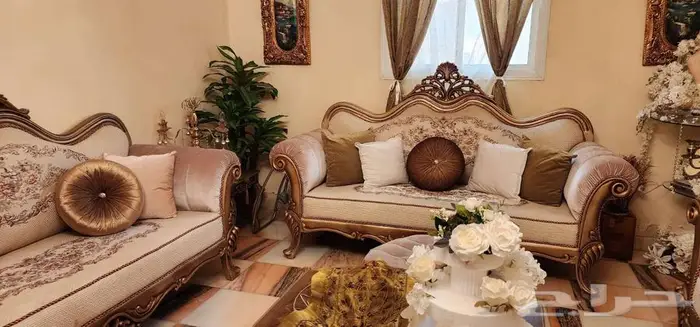 كنب صالون فاخر شبة جديد للبيع 3