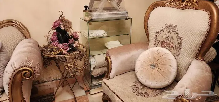 كنب صالون فاخر شبة جديد للبيع 1