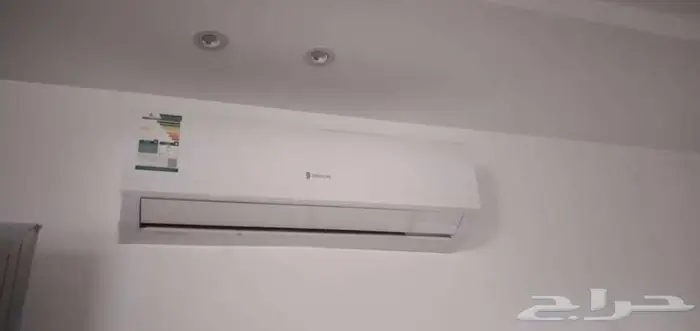 أثاث منزل مستعمل و ثلاثة مكيفات و فرن 0