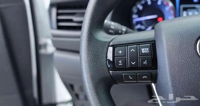 تتوفر فئات تويوتا فورتشنر لمبيعات البنوك ديزل بنزين بدون ربح 7