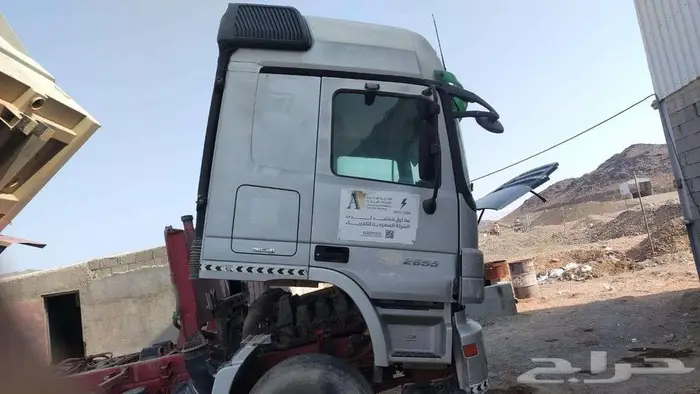 سياره مرسيدس اكتروس 2008 1