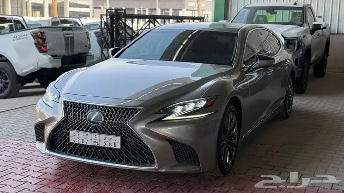 لكزس LS500 H موديل 2018 سعودي ممشي 161 الف للبيع علي السوم 7
