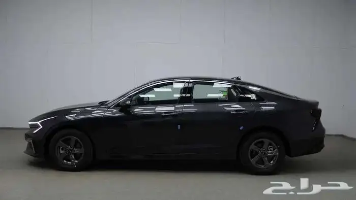 كيا K5 استاندر مفتاح وشاشة 2025 10