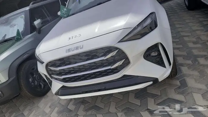 ايسوزو ام يو اكس فل كامل 2025 دبل كاش واقساط 1