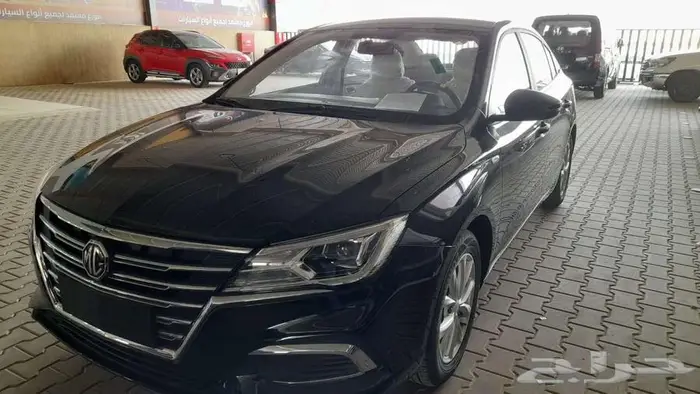 ام جي 5 ستاندر موديل 2025 1