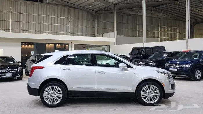 كاديلاك XT5 2017 11