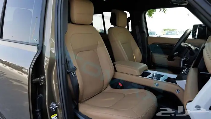 2025 Land Rover Defender 110 X-Dynamic SE P400e مع ضمان 21