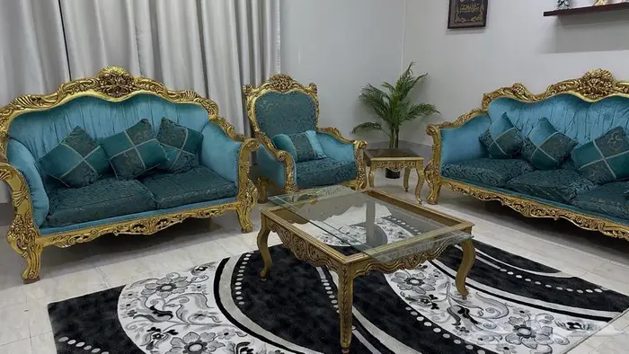 كنب مع طاولات وسجاده 0