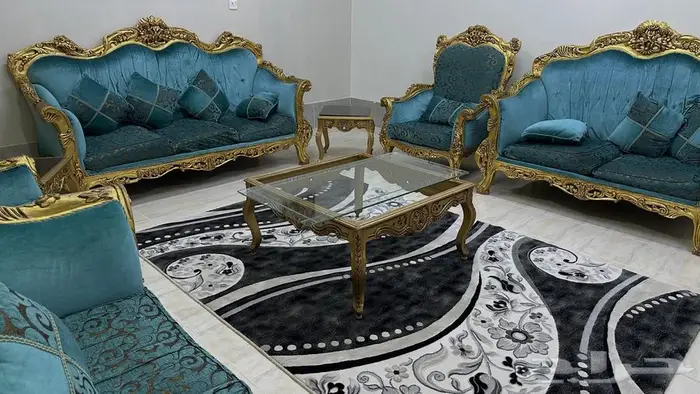 كنب مع طاولات وسجاده 2