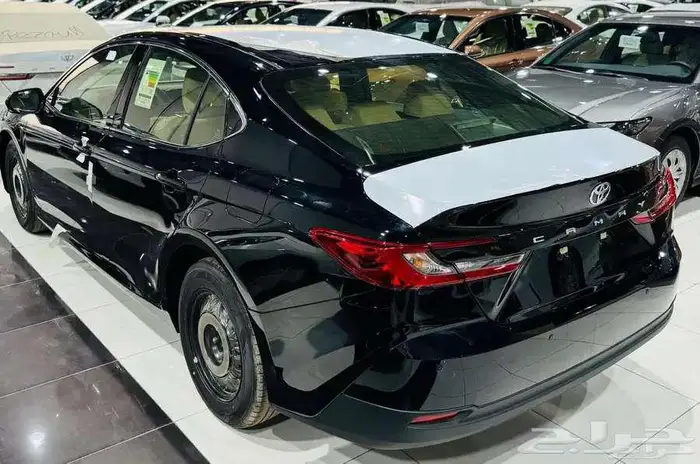 كامري طيس بريمي 2025 اسود 4