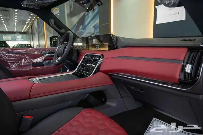 نيسان باترول بلاتينيوم موديل 2026 تنفس طبيعي سقف اسود 3