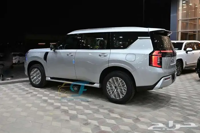 نيسان باترول 2025-تنفس طبيعى بالنقد والتقسيط 3